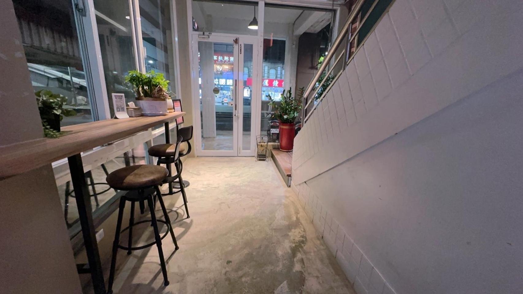 Like Hostel & Bar Lounge Kaohsiung Exterior foto